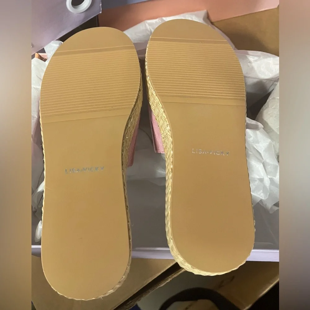 NWT Lisa Vicky Smile Platform Slide Sandal in Foxglove Suede
